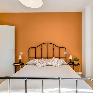  Appartamento Family & Friends With Shared Bathroom